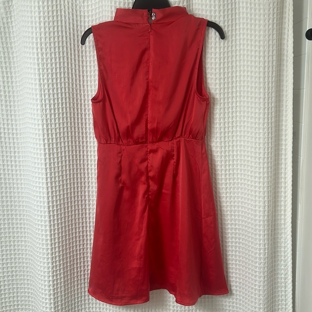 NWT She + Sky Sleeveless Satin Silk Dress with Twist Front High Neck Band Detail - Picture 4 of 9
